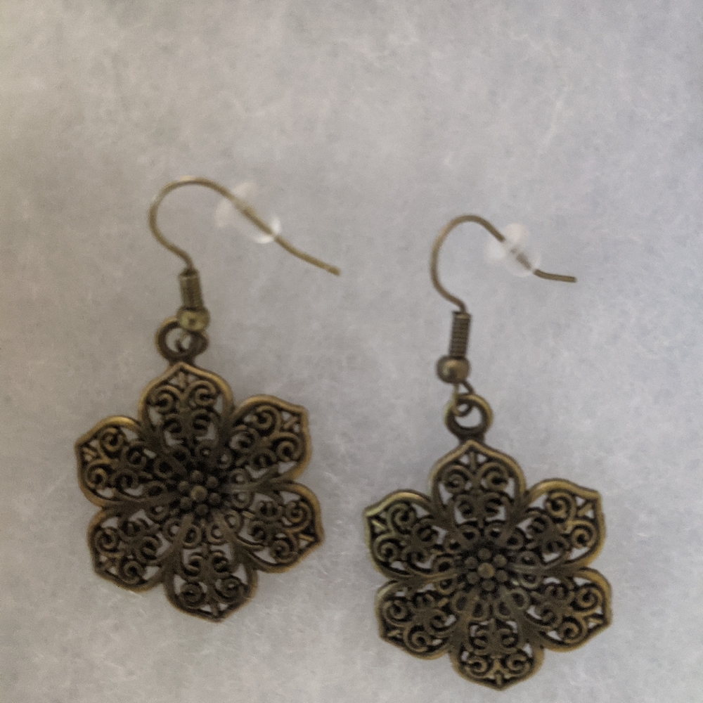 Flower earrings
